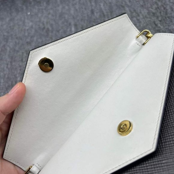 100% Authentic Prada Envelope Wallet on Chain Saffiano Leather - Picture 10 of 15